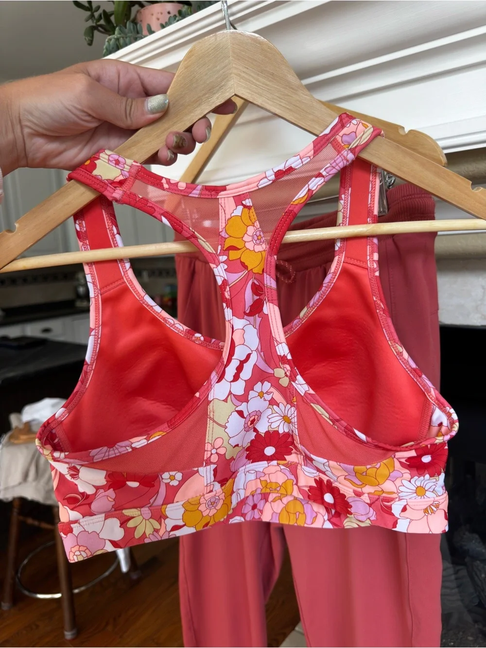 Avia Coral Floral 2-Piece Jogger & Sports Bra Set L Summer Athletic Athleisure